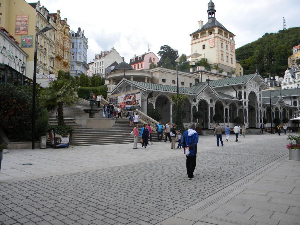 U Tri Jehnatek Leilighet Karlovy Vary Eksteriør bilde